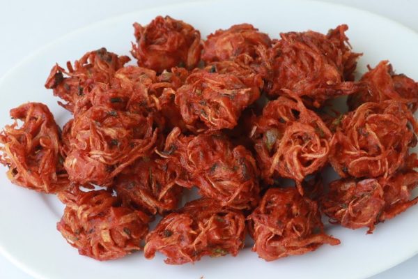 পেয়াজু ভাজা